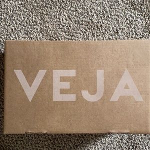 Veja V-10 Leather white-black size US 11.5, EUR 45